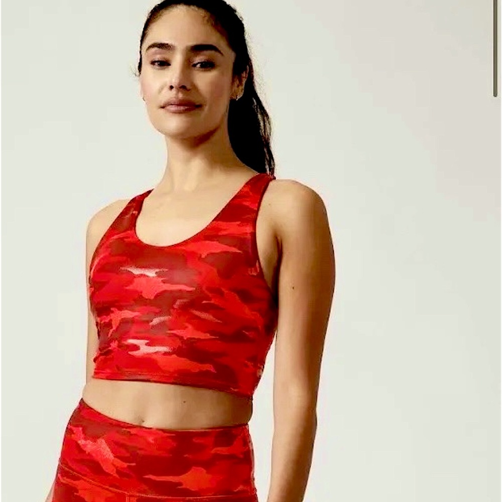 Athleta Supersonic💋Red Camo Ultimate Printed Crop Top Sports Bra NWT Small A-C